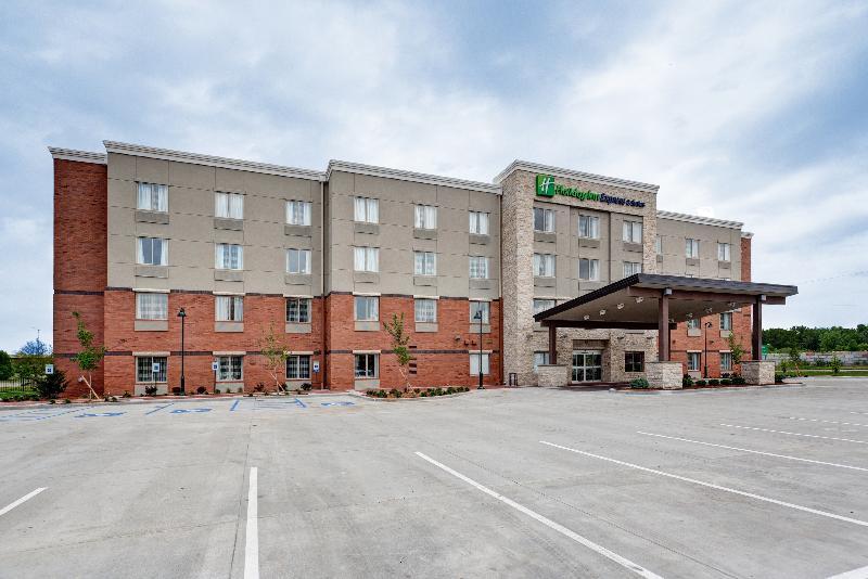 Holiday Inn Express & Suites Great Bend By Ihg Kültér fotó